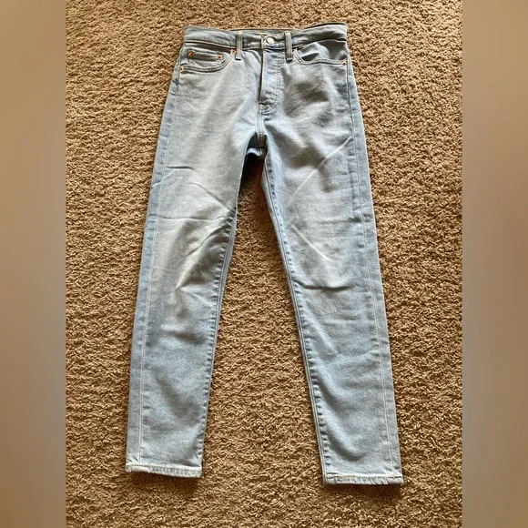 Levi's Wedgie Skinny Button Fly Jeans. Size 28. EUC - Picture 11 of 11